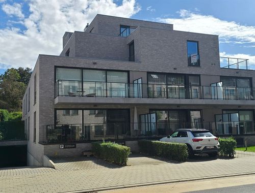                                         Appartement à louer à Deerlijk, € 950
