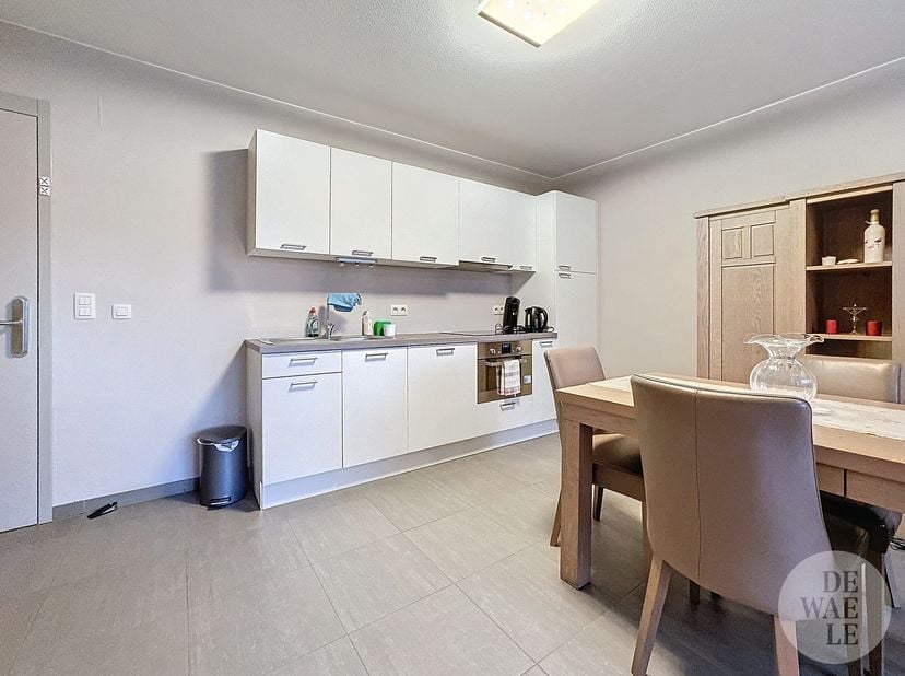 L'appartement est situé à Meeuwen (Oudsbergen). <br />
Le prix journalier de l'appartement est de <br />
Depuis Armonea, un forfait de services de bas