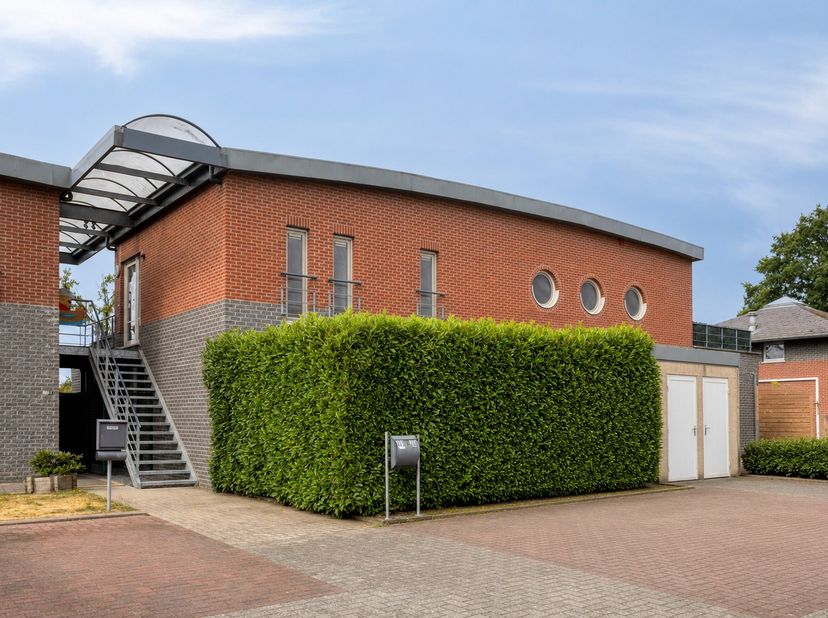 Welkom aan de Broekerveld 50 bus 1.1 te Houthalen-Helchteren!<br />
<br />
Dit tweeslaapkamerappartement gelegen op het eerste verdiep met een&amp;nbsp;wo