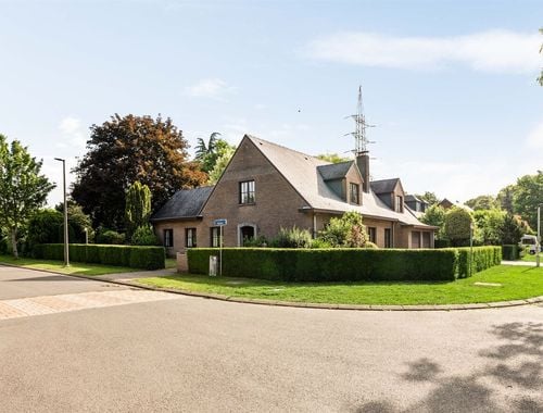                                         Villa à vendre à Wommelgem, € 745.000
