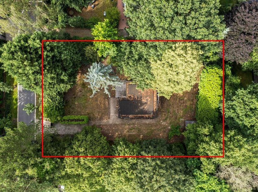 Een perceel zoals dit? Dat komt zelden op de markt. In de felbegeerde wijk Rommersheide in Brecht wacht deze unieke bouwkans van ca. 1.040 m² op een n