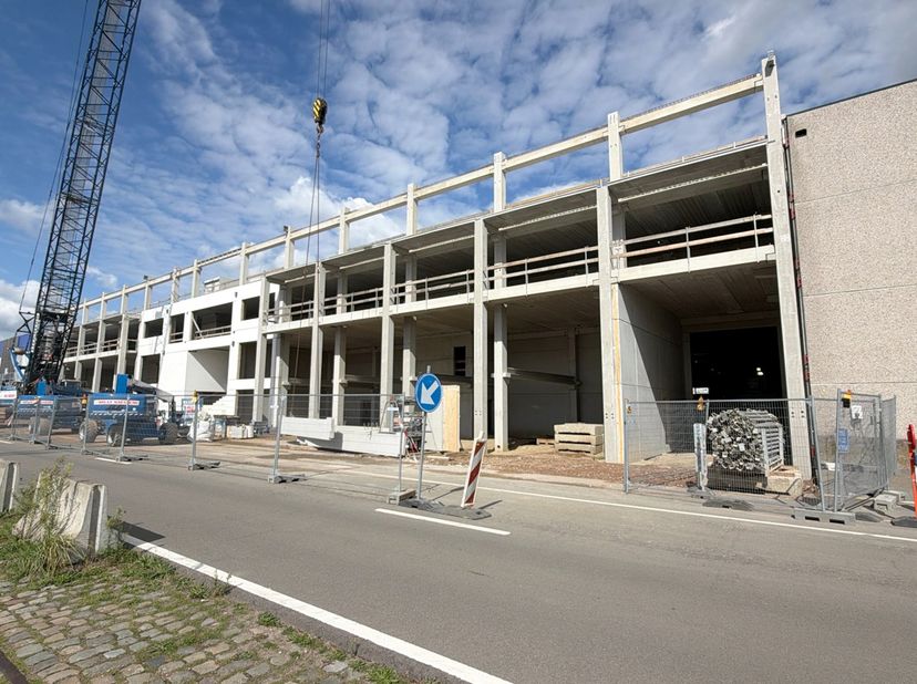 Bien professionnel à louer à Houtdok-Noordkaai 6 boîte v1,
                    2030 Antwerpen