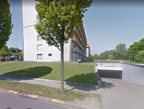                                         Place de stationnement à louer à Edegem, € 75
