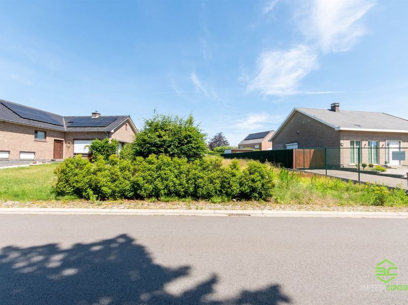+ Als u op onze eigen website (www.empresaconsult.be) naar deze woning doorklikt, vindt u alle info! +<br />
<br />
In het centrum van Schulen vinde