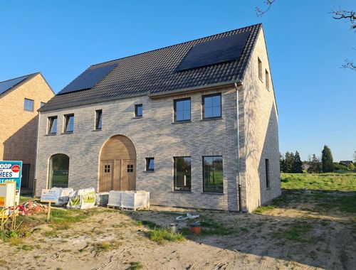                                         Woning te koop in Leopoldsburg, € 399.999
