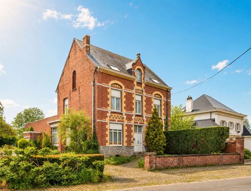                                         Burgerswoning te koop in Ellezelles, € 449.000
