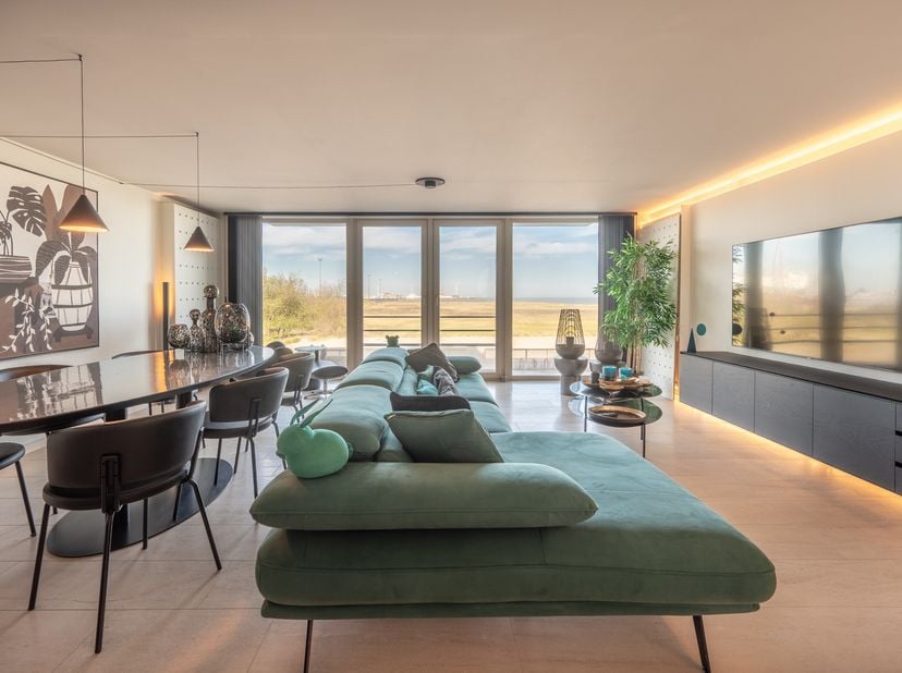 Appartement te koop in Zeedijk-Heist 81 bus 11,
                    8300 Knokke
