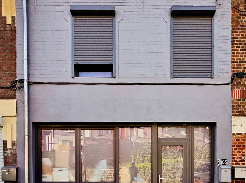 Réf. 7771  Rue Saint-Pierre, 105  7340 Colfontaine<br />
Maison habitable, PEB D, électricité conforme. Une maison spacieuse avec toutes les commodité