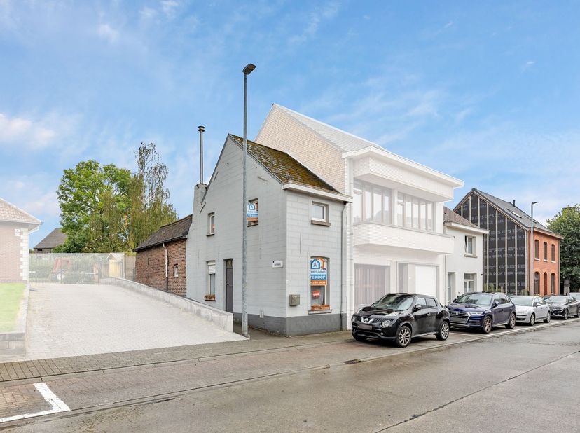 Huis te koop in Dorpsstraat 118,
                    9420 Aaigem