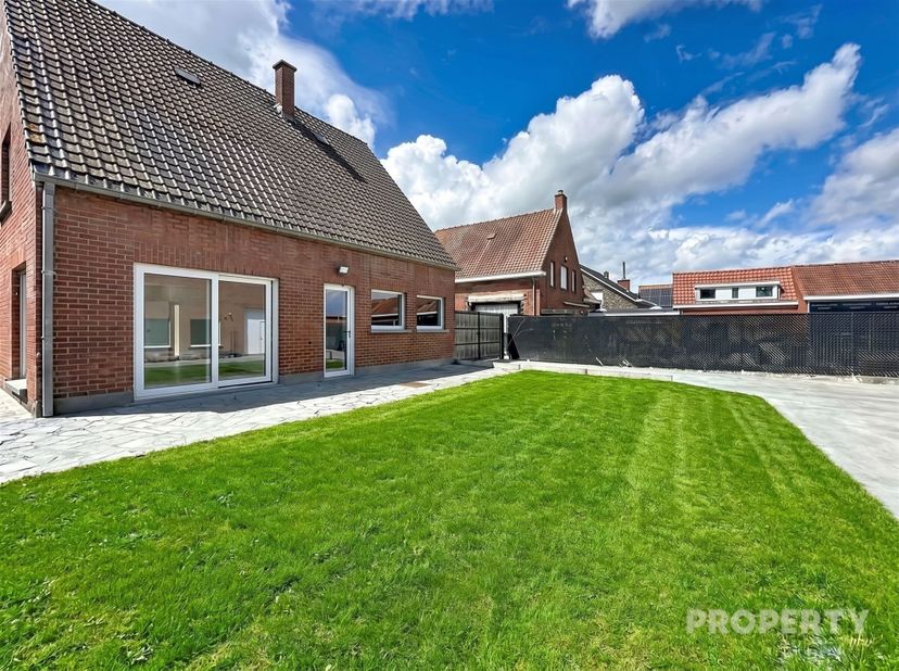 Onder het motto meer dan een huis, een slimme investering bieden wij u deze unieke eigendom aan een ideale opportuniteit voor wie zoekt naar een combi