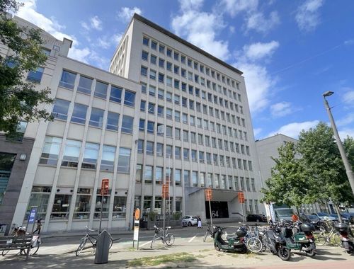                                         Bureaux à louer à Antwerpen, € 8.700
