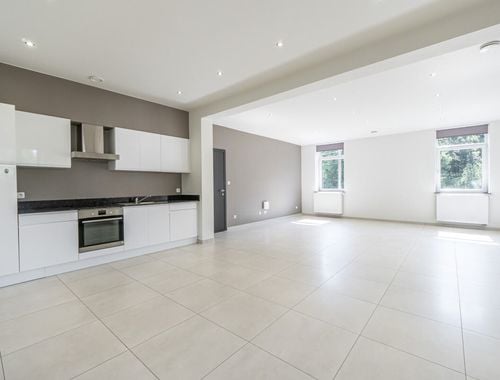                                         Commercieel Gebouw te koop in Gerpinnes, € 398.000
