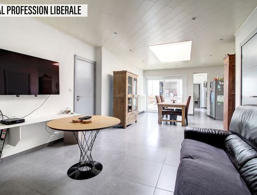                                         Usage mixte à vendre à Mouscron, € 259.000
