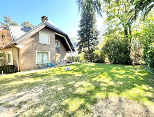                                         Villa à louer à Woluwe-Saint-Pierre, € 3.800
