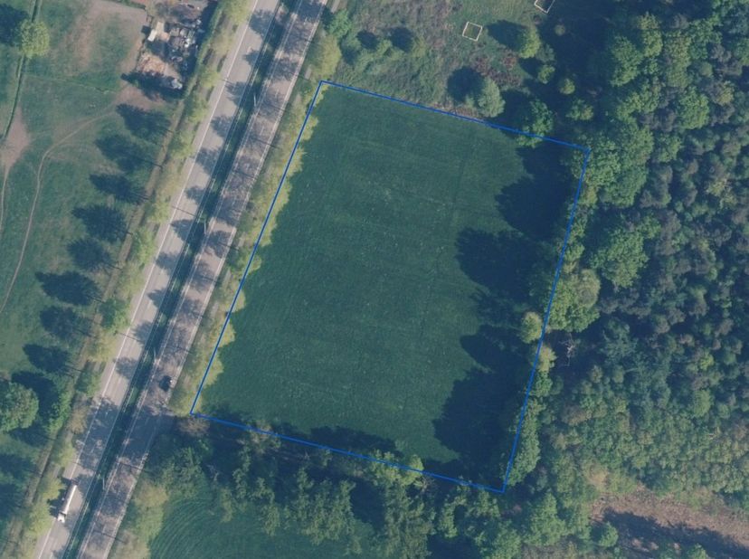 Landbouwgrond gelegen aan de Aalterbaan, Maldegem met een totale oppervlakte van 12.522 m². Verpacht.