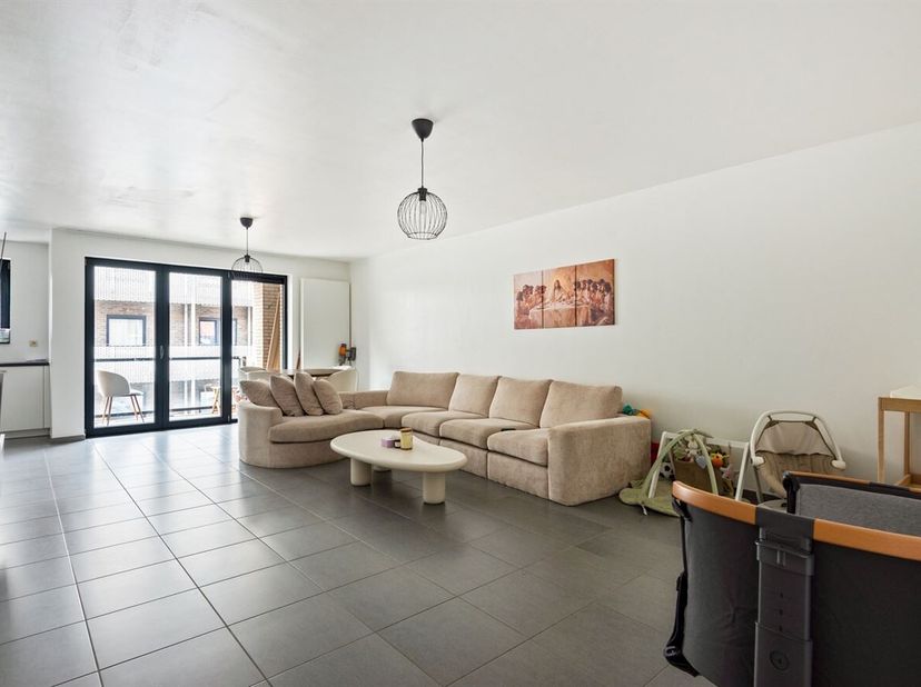 Instapklaar appartement met 2 slaapkamers en terras in rustige omgeving te Boom<br />
Dit instapklare appartement is rustig gelegen in Boom, in de nab