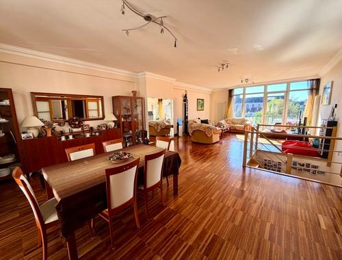                                         Duplex te koop in Sint-Gillis, € 799.000
