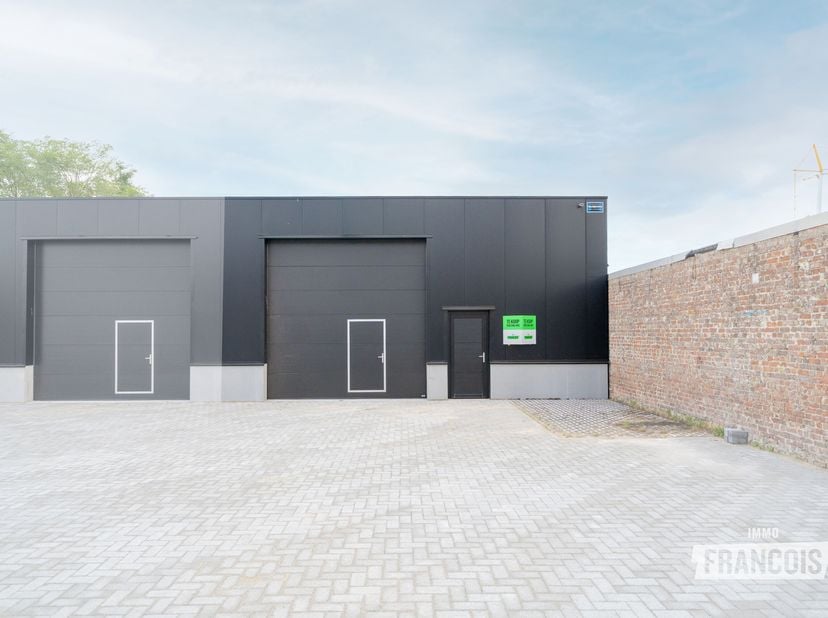 Projet à vendre à Engelstraat 137 boîte Loodsen,
                    8480 Ichtegem