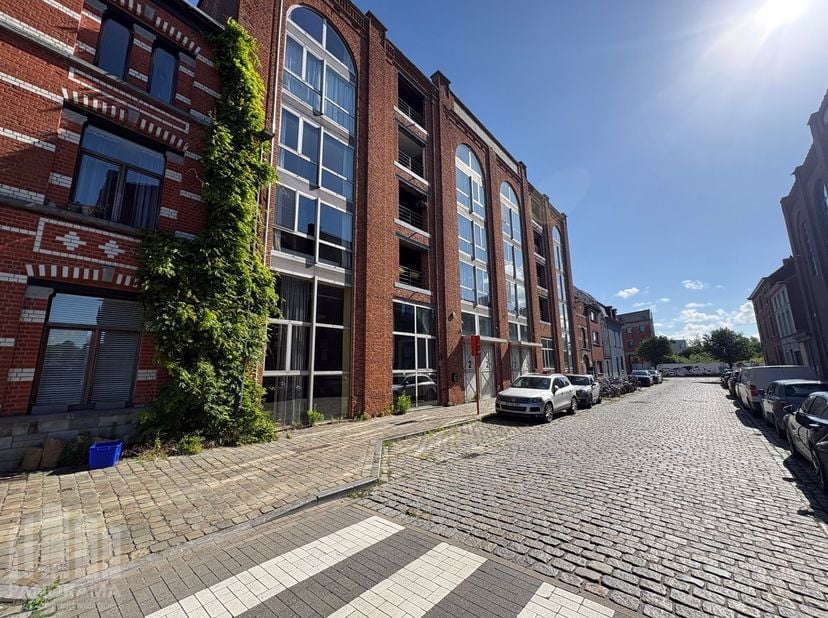 Bedrijfsvastgoed te koop in New Yorkstraat 2,
                    9000 Gent