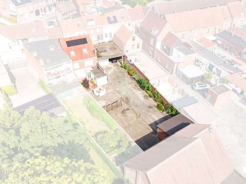 Huis te koop in Reperstraat 4 - 6,
                    8870 Izegem