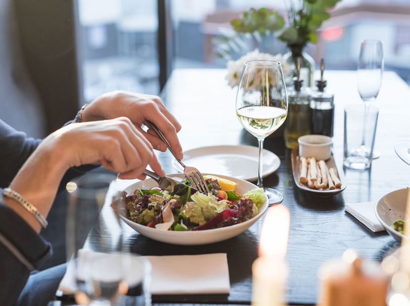 Nous vous proposons la reprise exclusive d’un restaurant dans l’une des plus belles communes de Bruxelles.<br />
Actuellement, le chef propose une cui