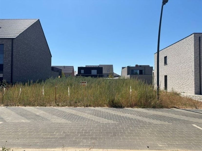 Op zoek naar een mooi gelegen bouwgrond waar u uw eigen woning volledig naar wens kunt realiseren? In de rustige en moderne woonomgeving van In de Moo