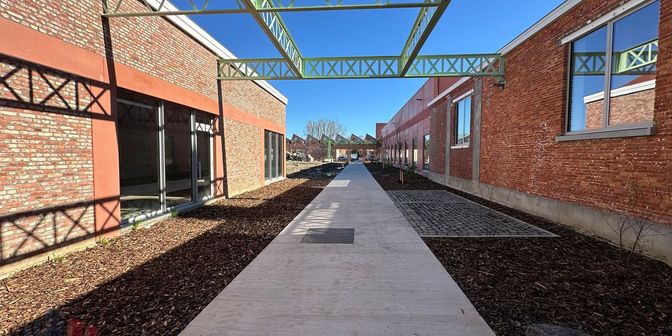 Bedrijfsvastgoed te koop in Walle 111/113, 8500 Kortrijk