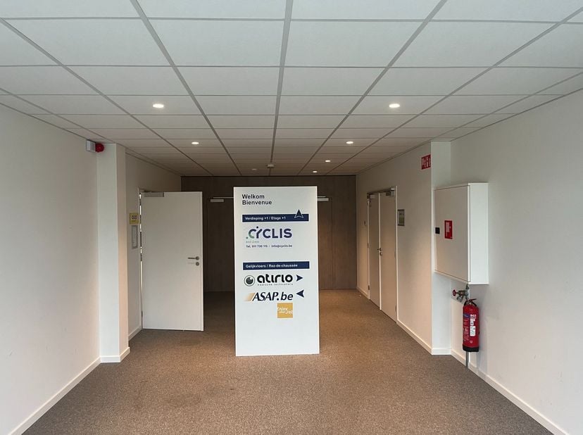 Bien professionnel à louer
                    à 3500 Hasselt