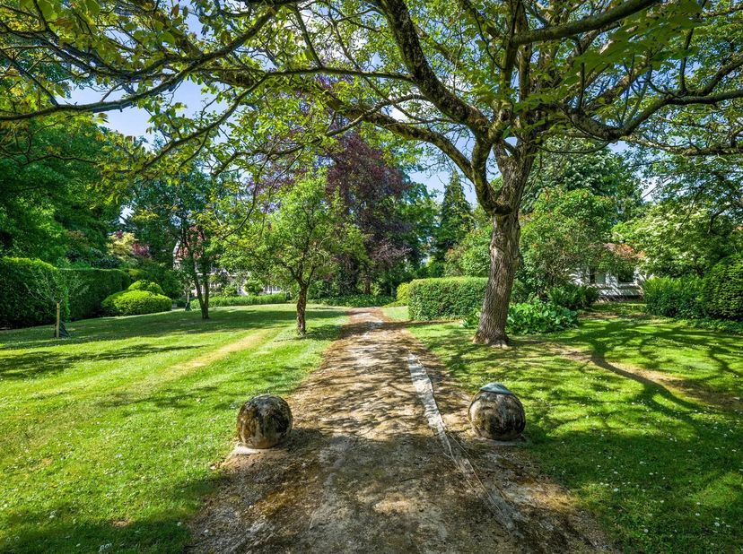 4 Molière-Place Brugmann : Propriété d'exception dans un parc de 6000 m²
