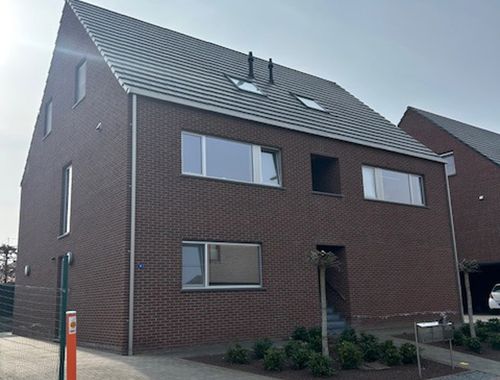                                         Appartement te koop in Gellik, € 725.000
