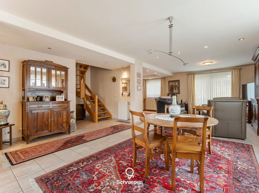 We vinden dit energiezuinig luxe-appartement met 4 slpks in het hartje van Zonhoven. Bekijk het volledige verkoopdossier op www.schraepenvastgoed.be.