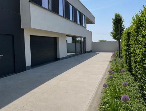                                         Entrepôt avec habitation à louer à Veurne, € 3.850
