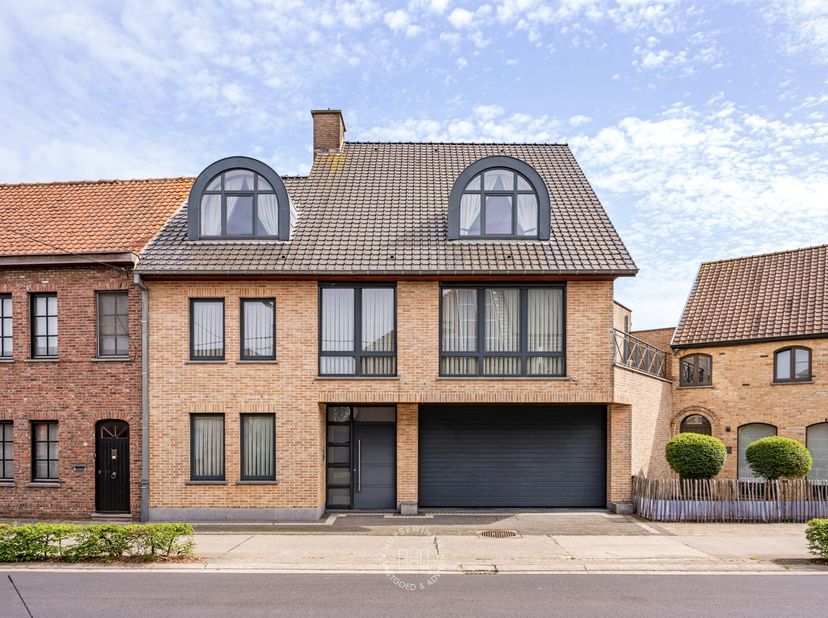 Maison à vendre
                    à 9240 Zele
