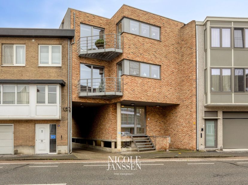 Appartement te koop in Acht Meilaan 12 - b bus 1,
                    3680 Maaseik