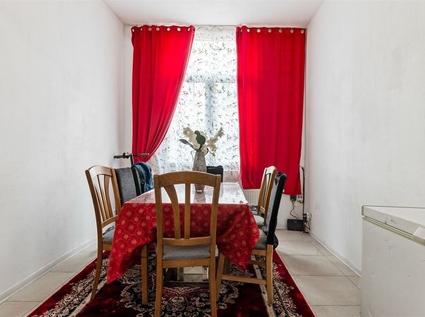 Instapklaar duplex appartement met twee slaapkamers en stadstuin<br />
 Ligging: Dit duplex appartementen met twee slaapkamers en zuid gericht terras