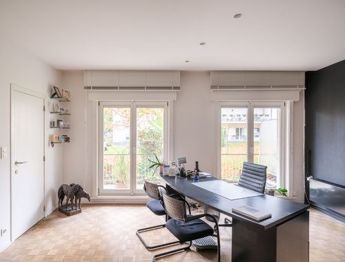                                         Espace de bureaux à vendre à Gent, € 375.000
