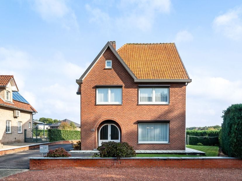 Huis te koop in Voerstraat 15,
                    3660 Opglabbeek