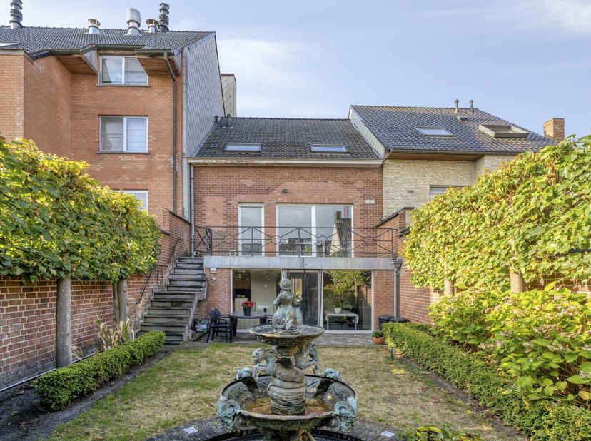 Huis te koop in Schooldreef 19,
                    8020 Oostkamp
