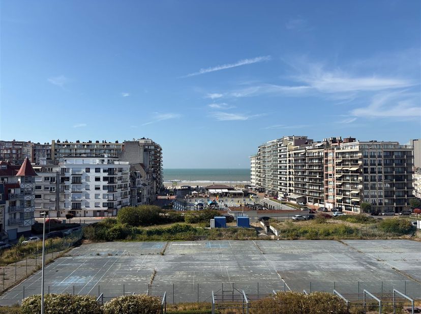Gemeubeld 1 slaapkamer appartement met een fantastisch open zicht!<br />
Appartement te huur op jaarbasis op een boogscheut van het strand, ruim terr