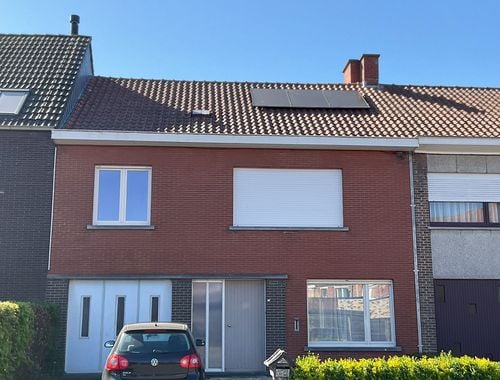                                         Rijwoning te koop in Rumbeke, € 227.000
