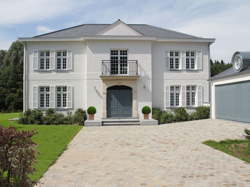 Deze nieuwbouwwoning kan voor u gerealiseerd worden volgens de meest energiezuinige norm (A), dankzij warmptepomp met vloerverwarming, ventilatie D, d