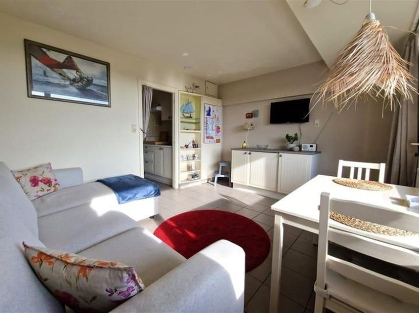 Gelegen te Park Atlantis in De Haan, vindt u dit goed onderhouden vakantie appartement. <br />
<br />
Het appartement bevindt zich op de tweede verd