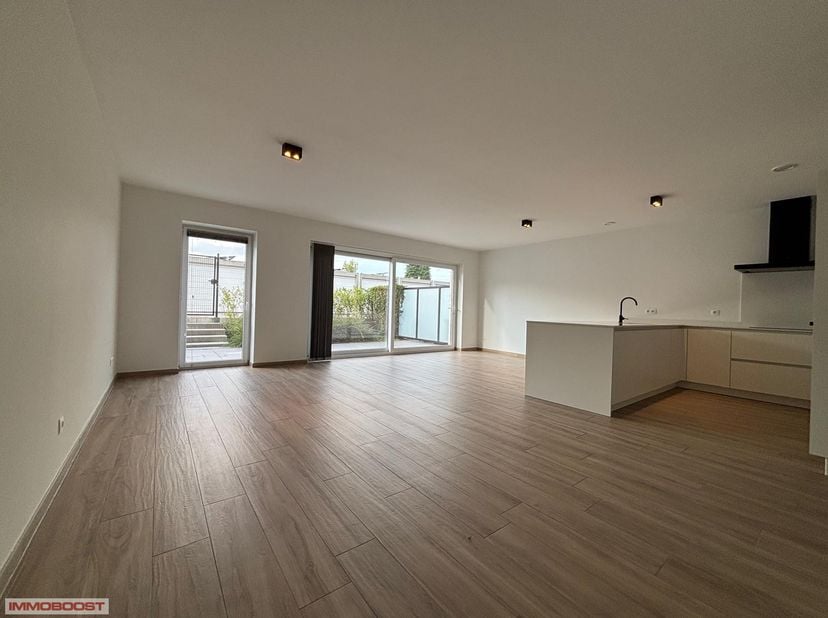 Appartement à louer à Velle 50,
                    9100 Sint-Niklaas