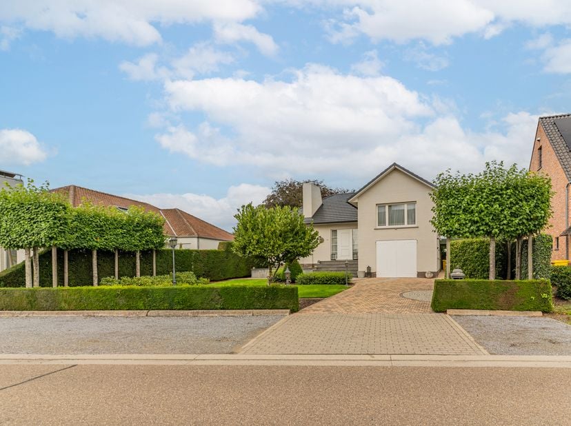 Huis te koop in Looiend 30,
                    2470 Retie