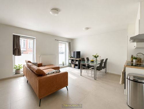                                         Appartement à louer à Lessines, € 730
