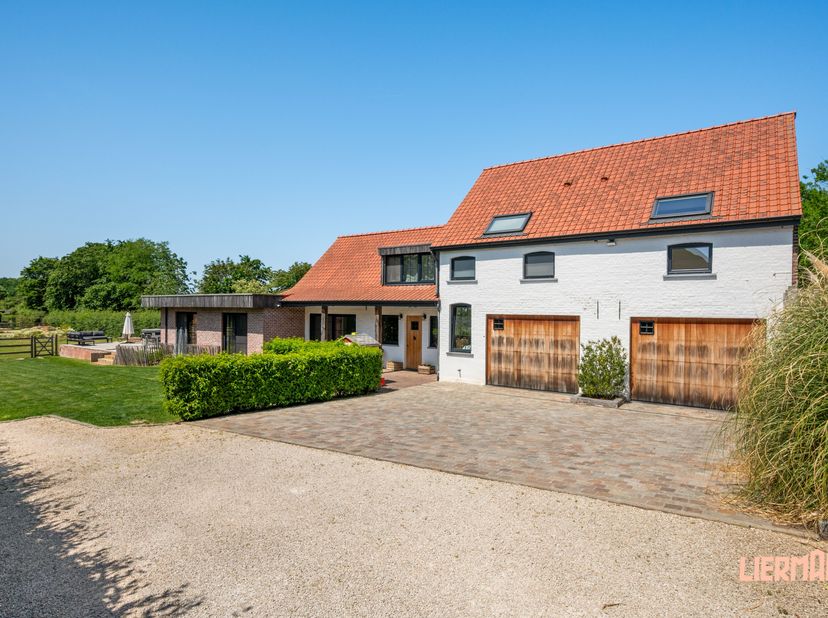 Maison à vendre
                    à 1730 Asse