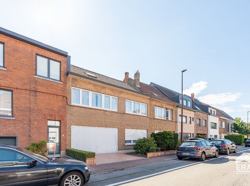 Huis te koop in Petrus Dewildestraat 35,
                    1651 Lot