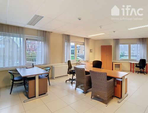                                         Bureaux à louer à Overijse, € 550
