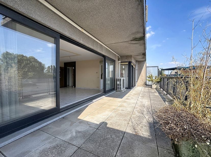 Appartement te koop
                    in 1120 Neder-over-Heembeek