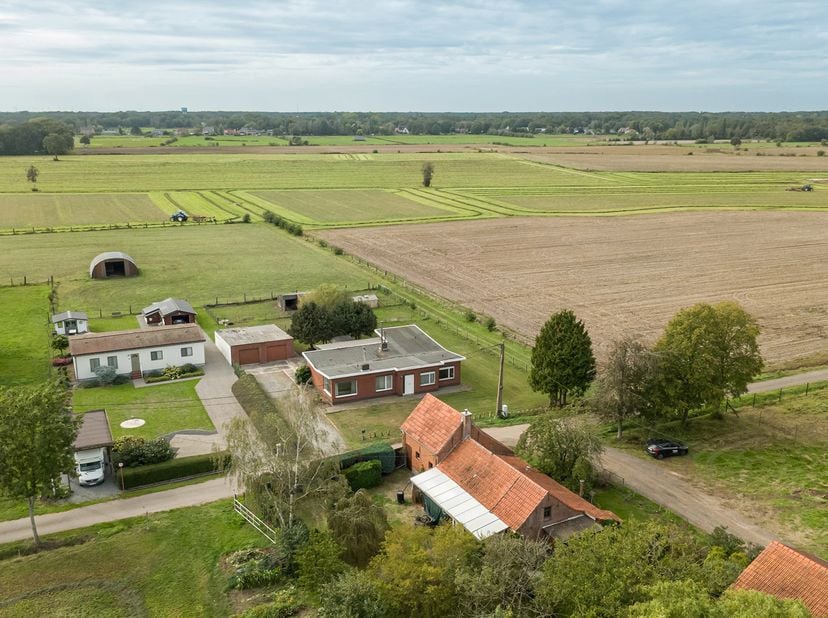Huis te koop in Veldstraat 139,
                    2980 Zoersel